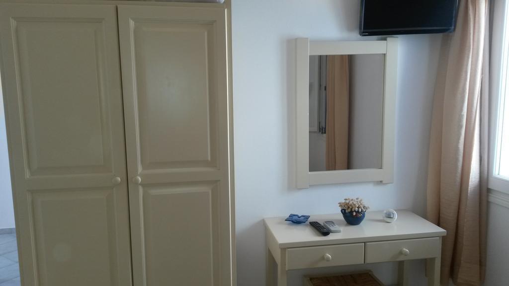 Antonia Studios Naousa  Room photo